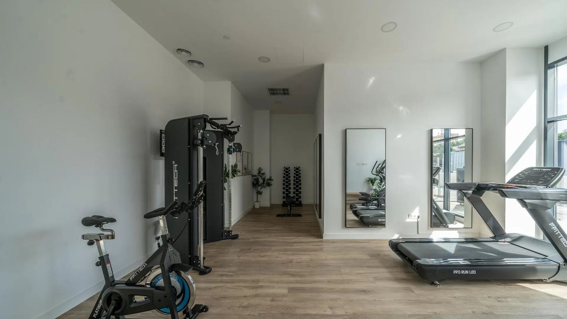 Xpce Urban 9 Malaga Skyline - Parking Free Apartment 0*,