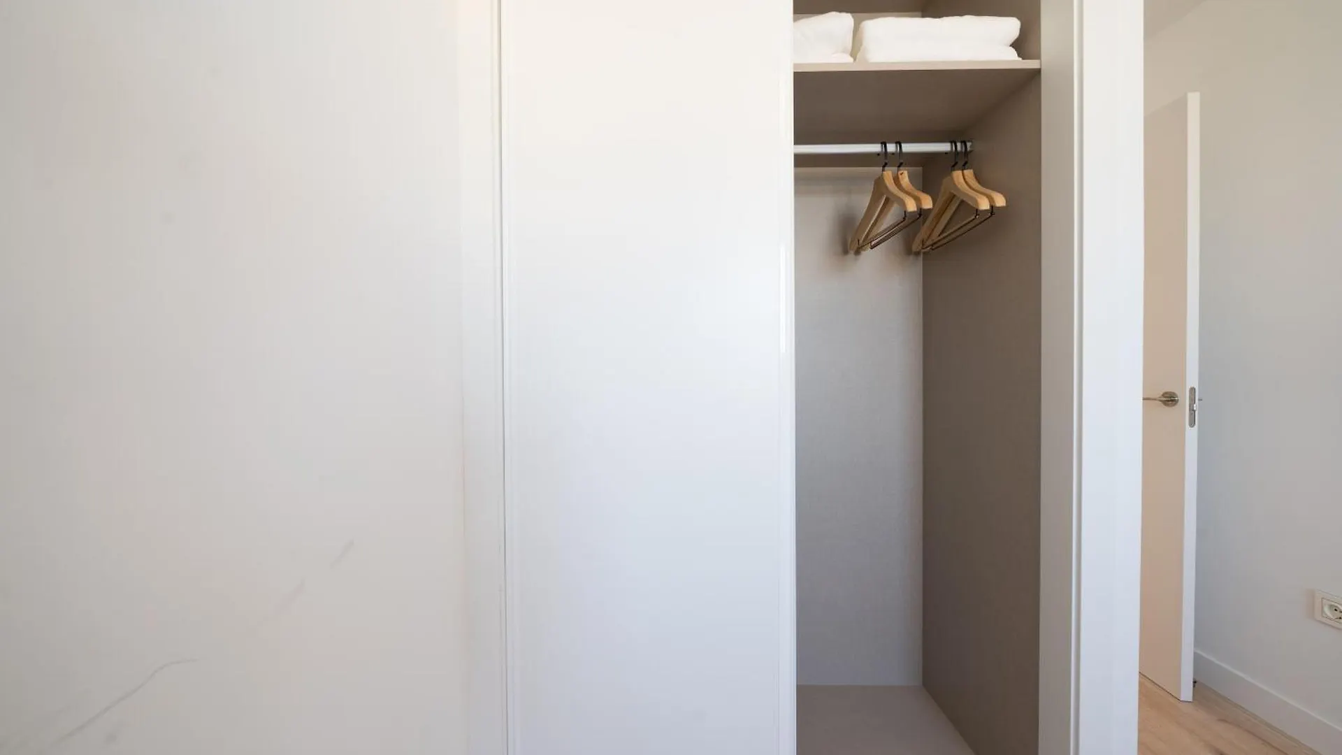 Apartment Ferienwohnung Xpce Urban 9 Malaga Skyline - Parking Free Spanien
