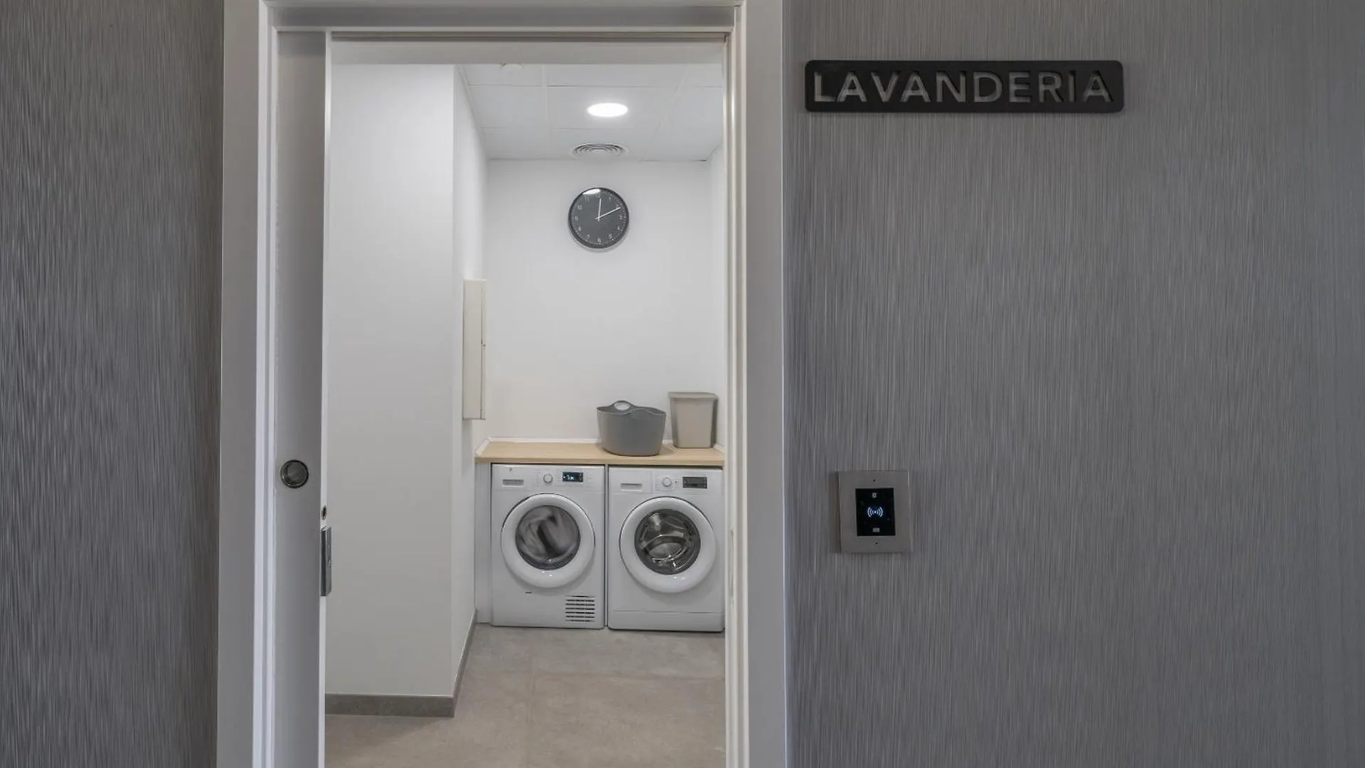 Ferienwohnung Xpce Urban 9 Malaga Skyline - Parking Free Apartment